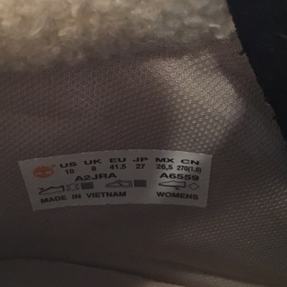 TIMBERLAND BOOTS - Picture 12 of 16